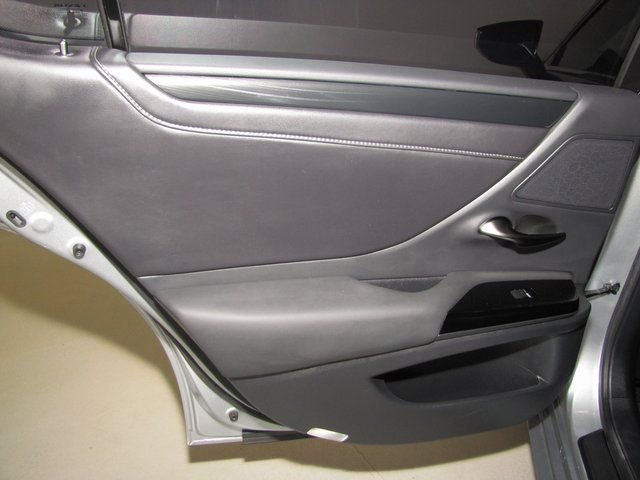 Used 2023 Lexus ES 350 w/ Accessory Package (Z1) image 13