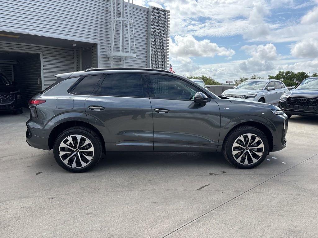 New 2026 Audi Q3 quattro 2.0T AWD/4WD image 4