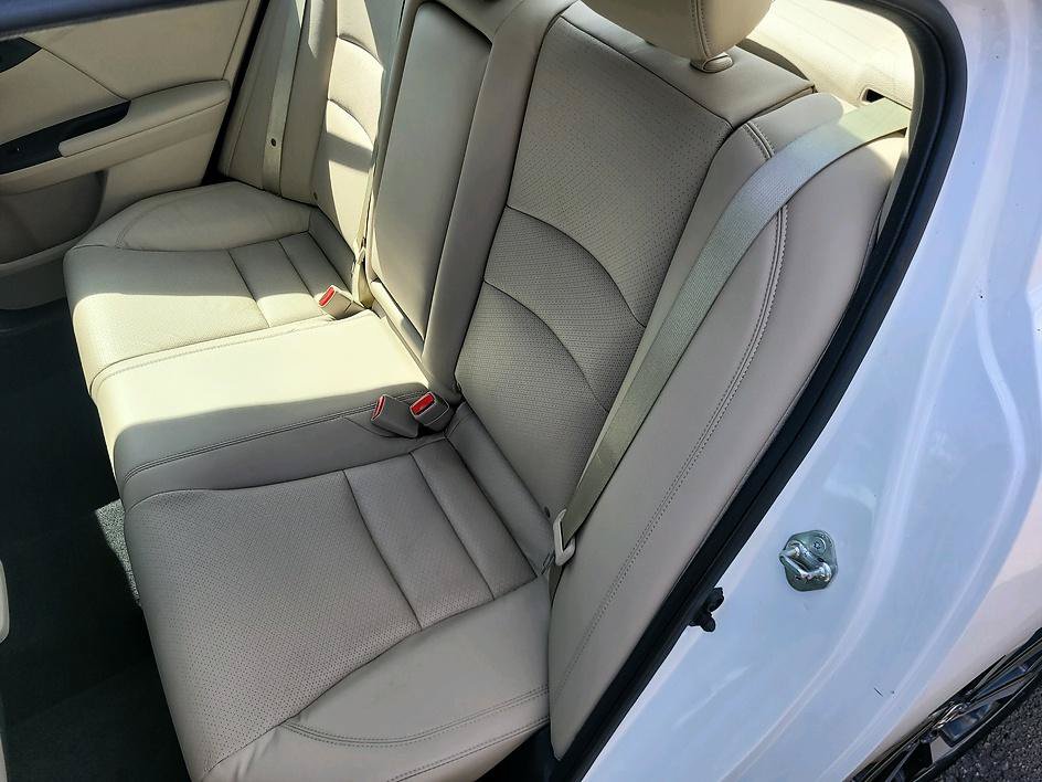 Used 2017 Honda Accord EX-L image 33