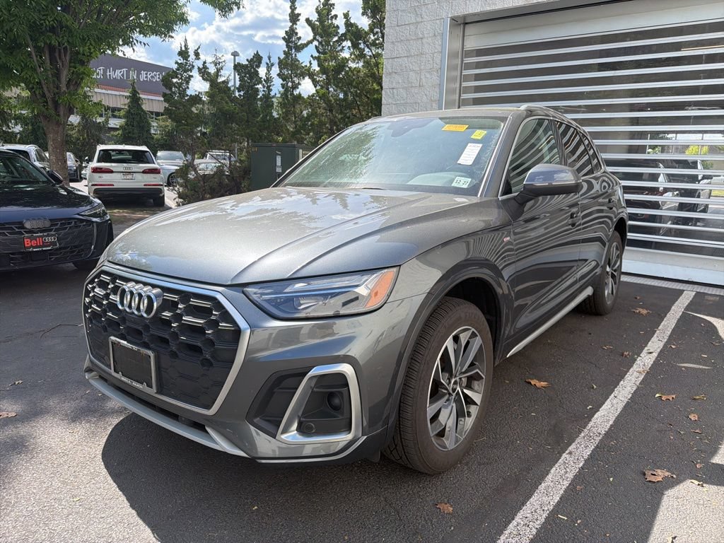 Used 2023 Audi Q5 2.0T Premium Plus w/ Premium Plus Package AWD/4WD image 1