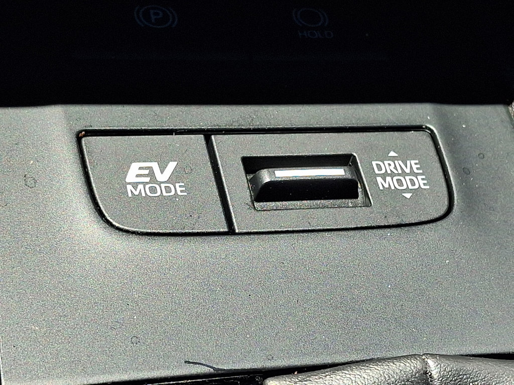 Used 2021 Toyota Venza XLE w/ Softex Package AWD/4WD image 31