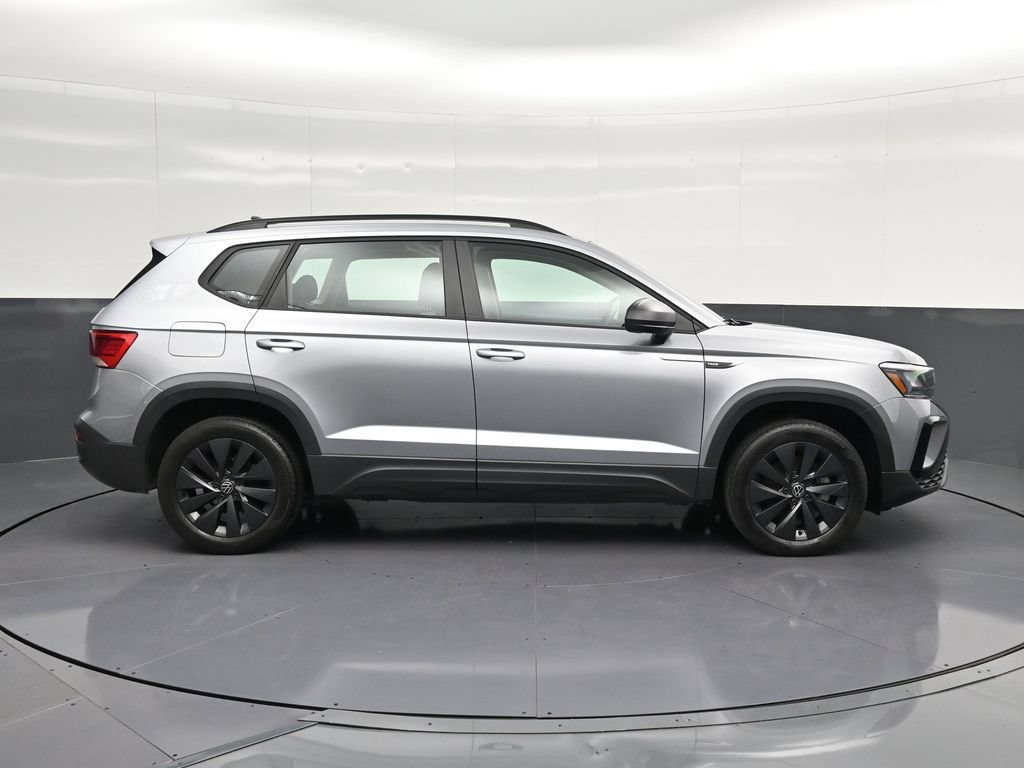 Used 2023 Volkswagen Taos S FWD image 4
