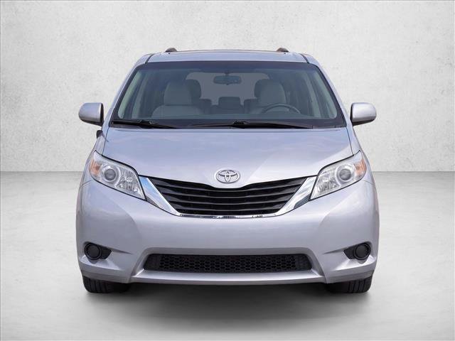 Used 2013 Toyota Sienna LE AWD/4WD image 2