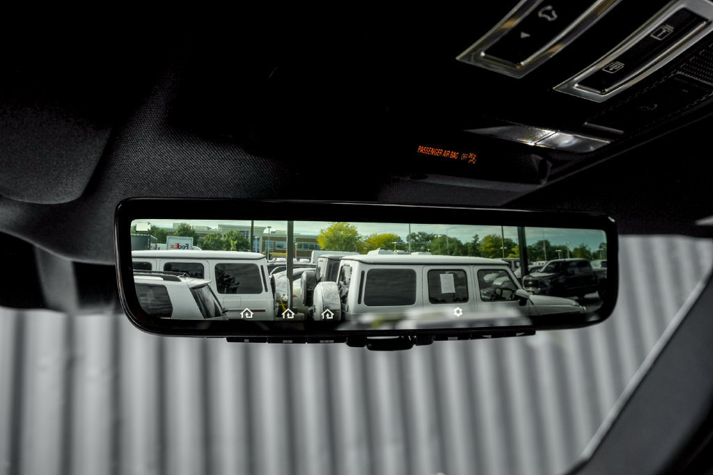 New 2026 Land Rover Defender 110 X-Dynamic SE AWD/4WD image 16