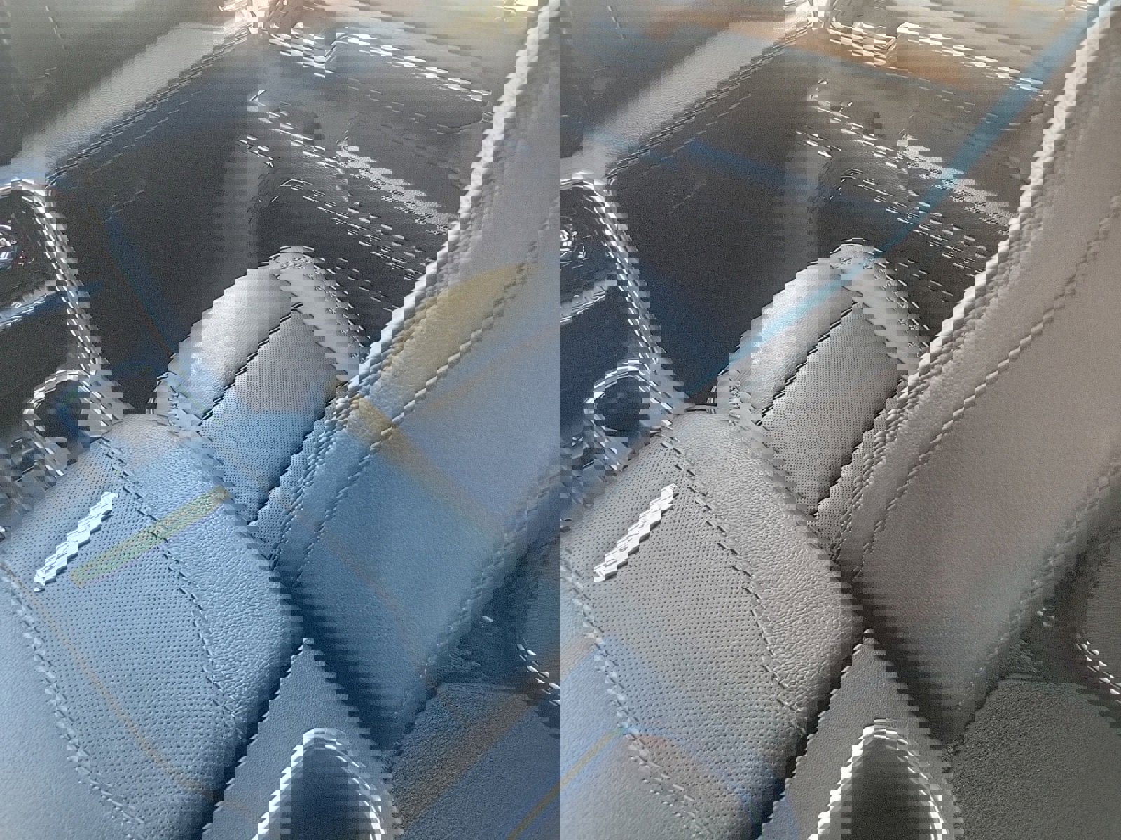 Used 2024 GMC Sierra 2500 Denali w/ Denali Reserve Package image 20