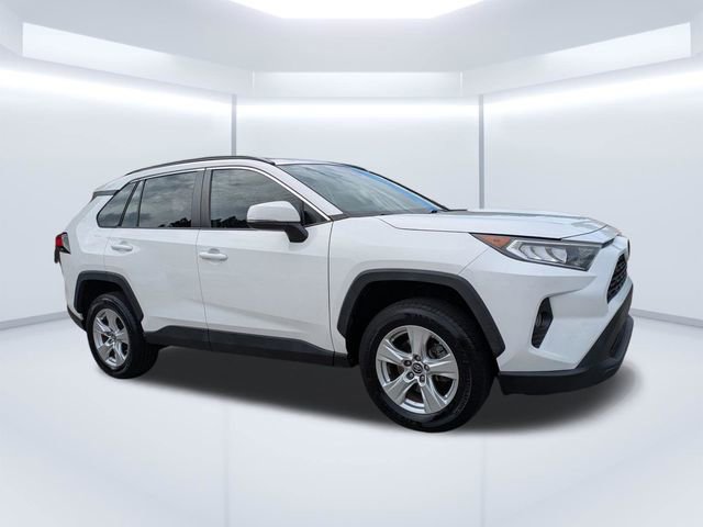 Used 2019 Toyota RAV4 XLE FWD video 1