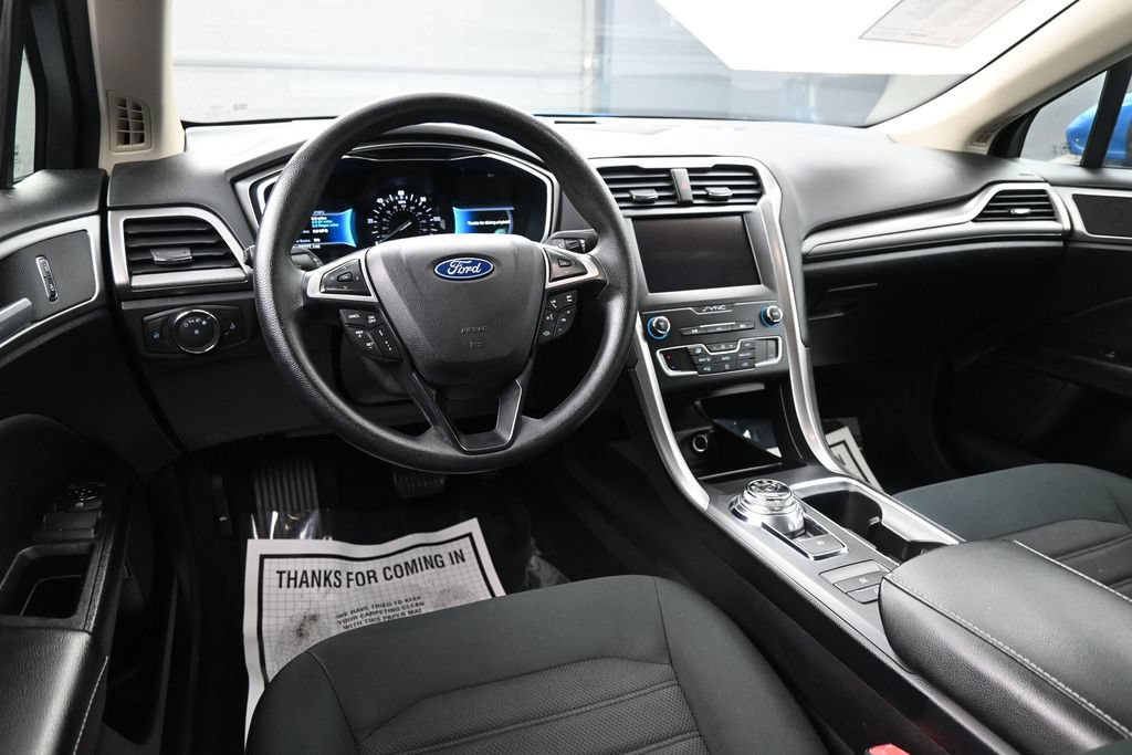 Used 2020 Ford Fusion SE FWD image 27