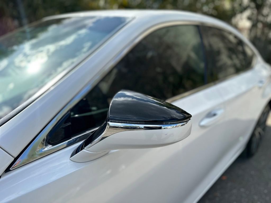 Used 2024 Lexus ES 350 w/ Premium Package image 7