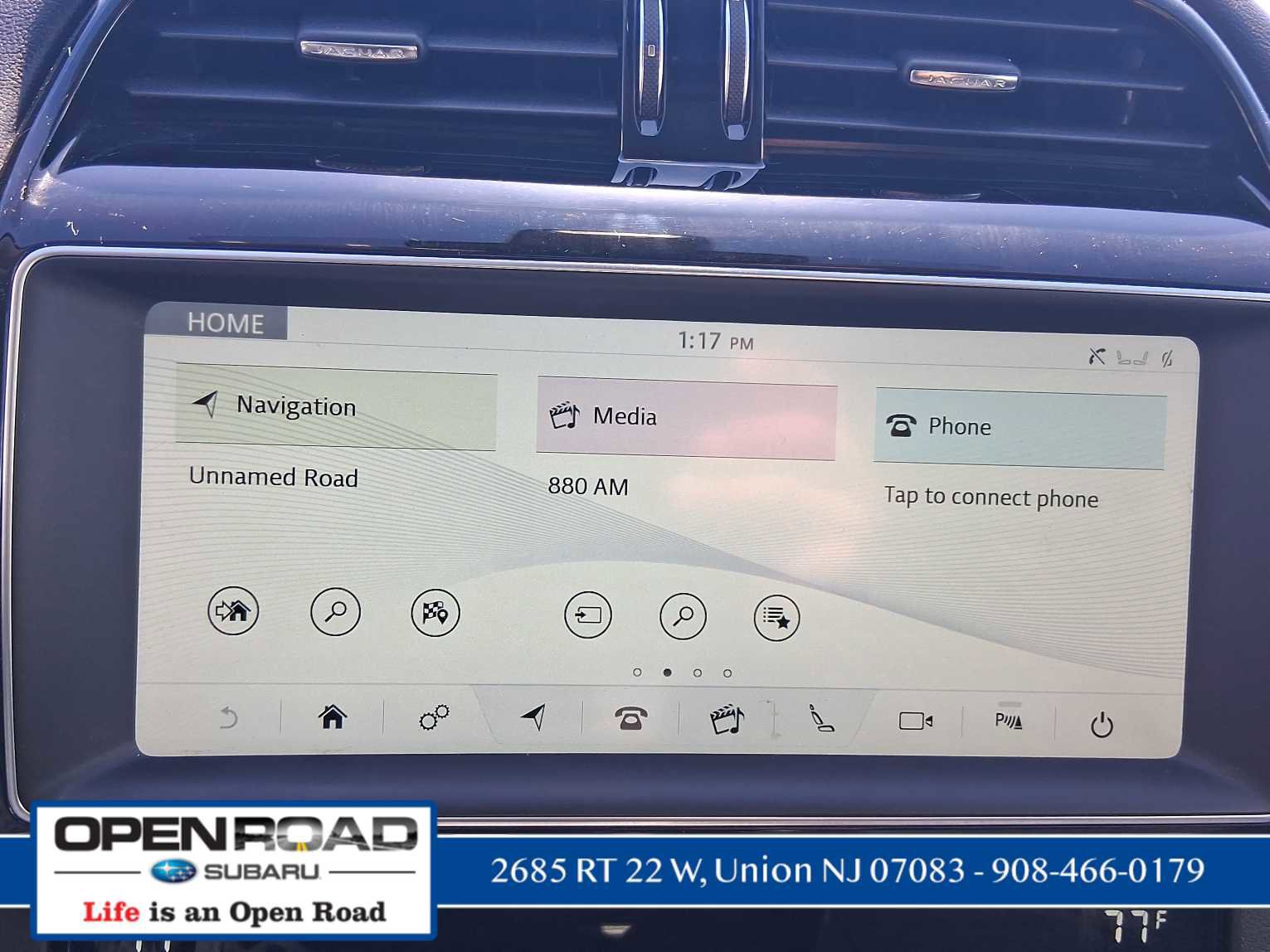 Used 2020 Jaguar F-PACE Premium image 23