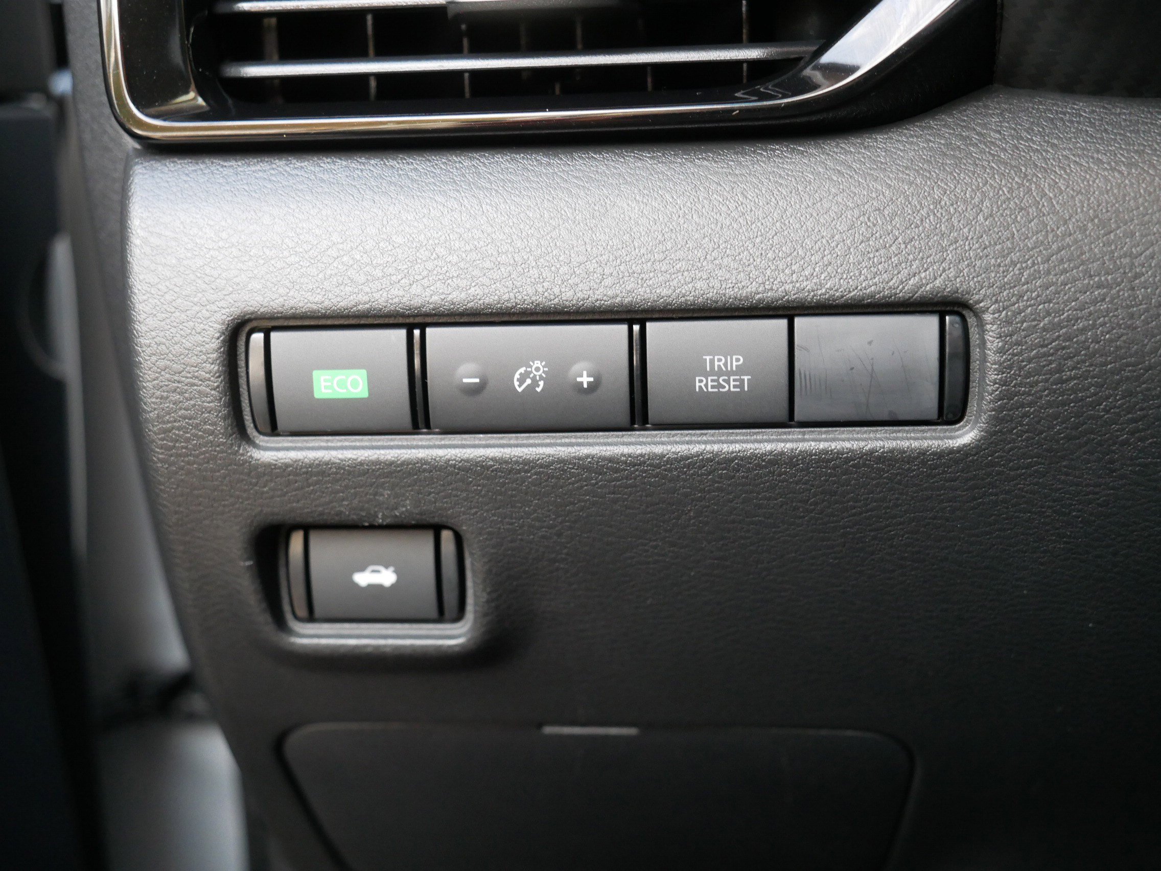 Certified 2021 Nissan Sentra SV image 26