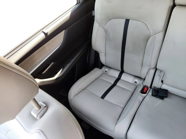 Used 2024 MAZDA CX-90 Plug-In Hybrid w/ Preferred AWD/4WD image 16