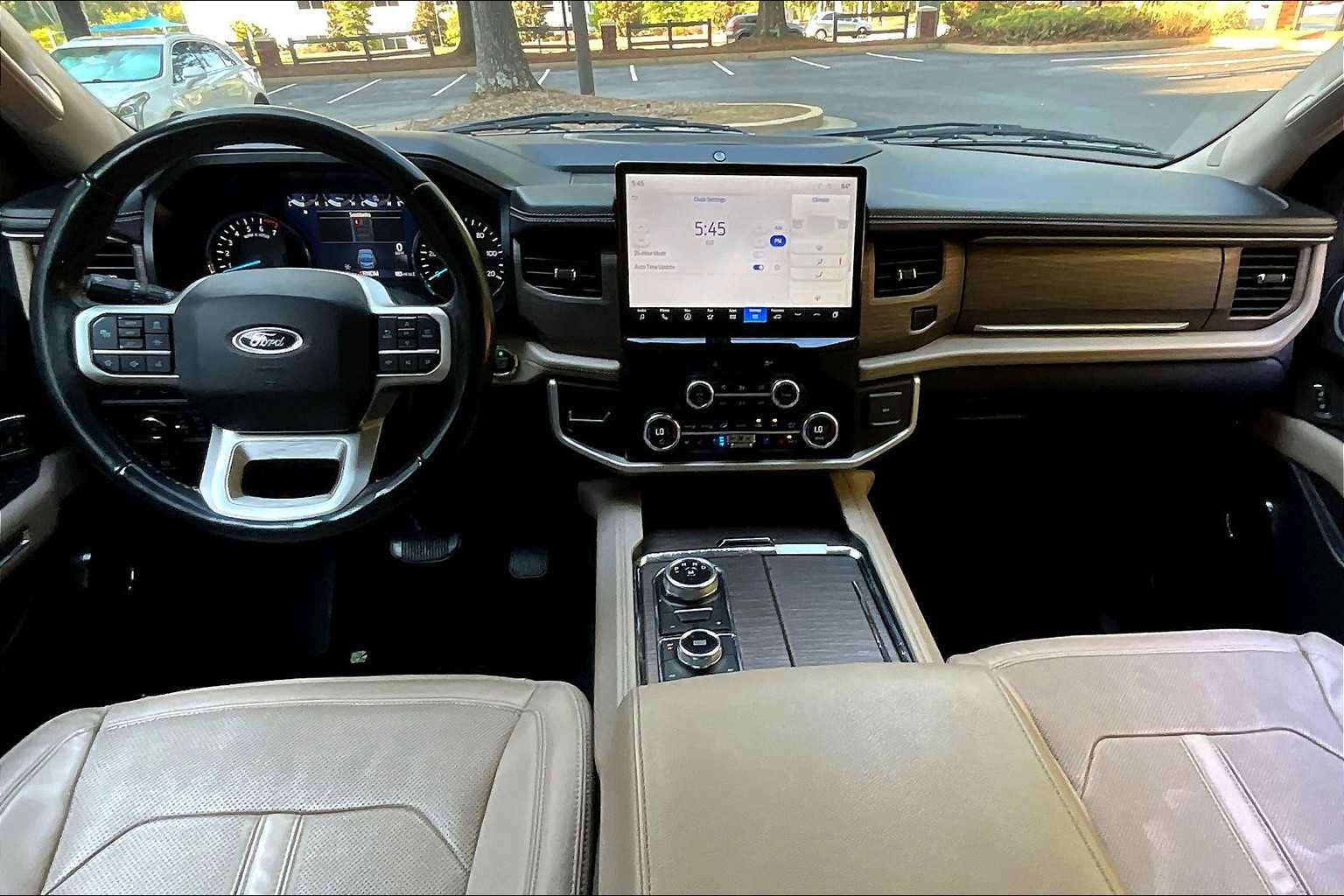 Used 2023 Ford Expedition Limited image 29