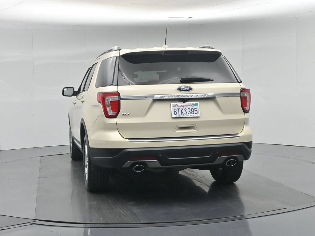 Certified 2018 Ford Explorer XLT w/ Equipment Group 201A FWD image 33
