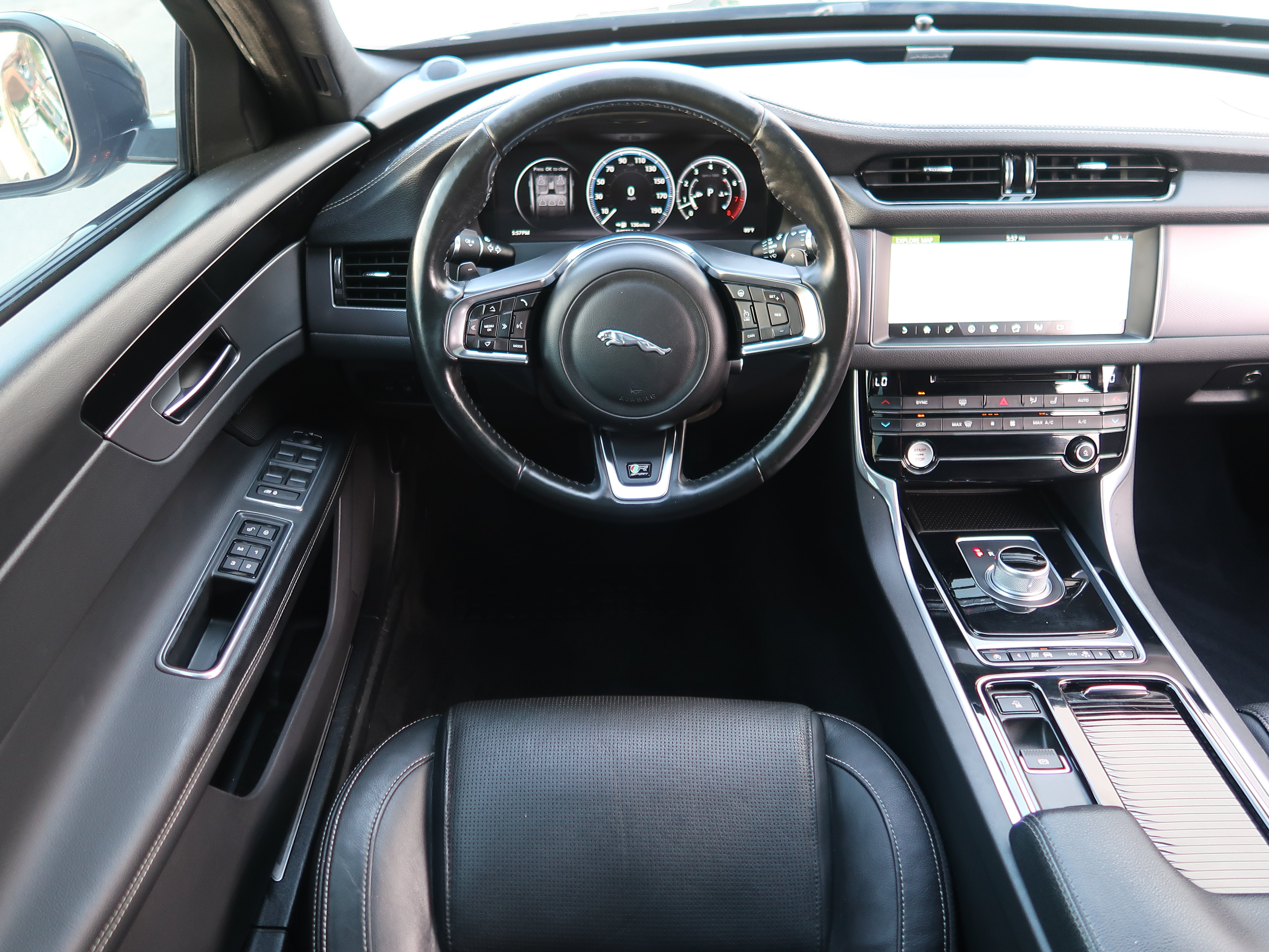 Used 2016 Jaguar XF R-Sport RWD image 14