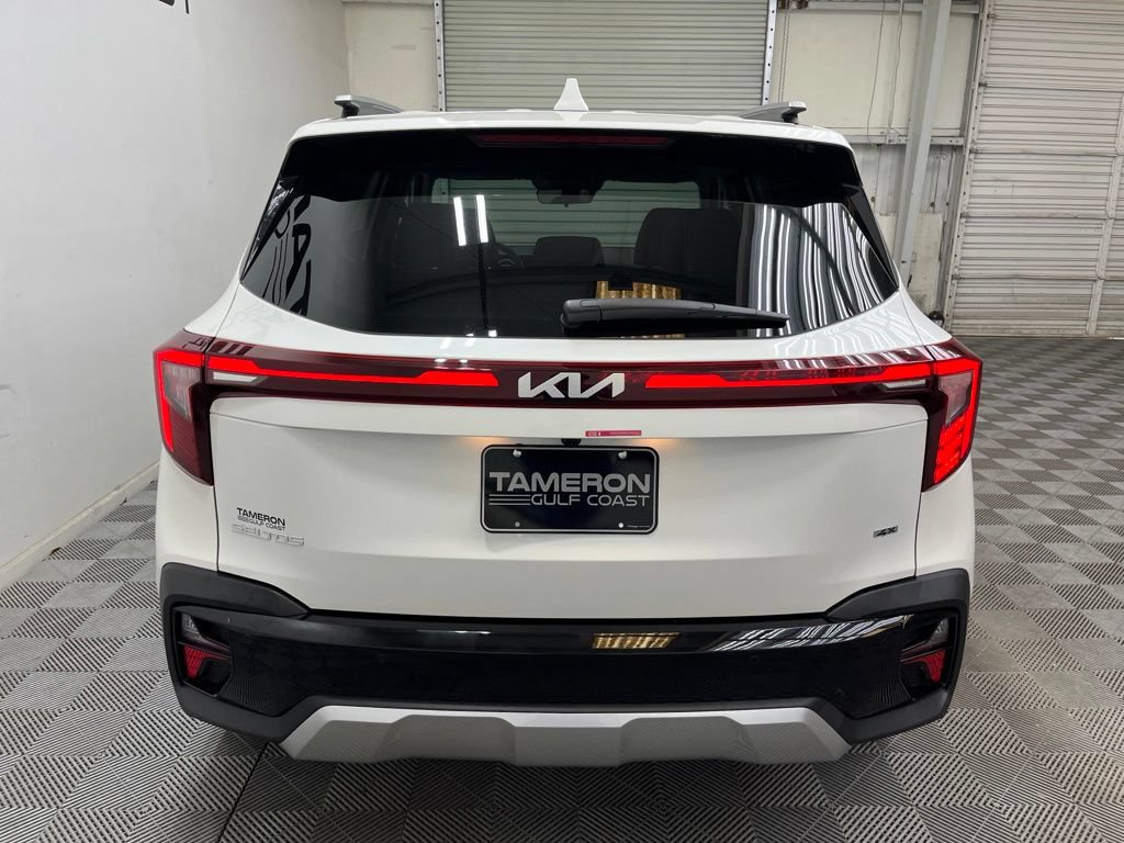 Used 2025 Kia Seltos EX AWD/4WD image 10