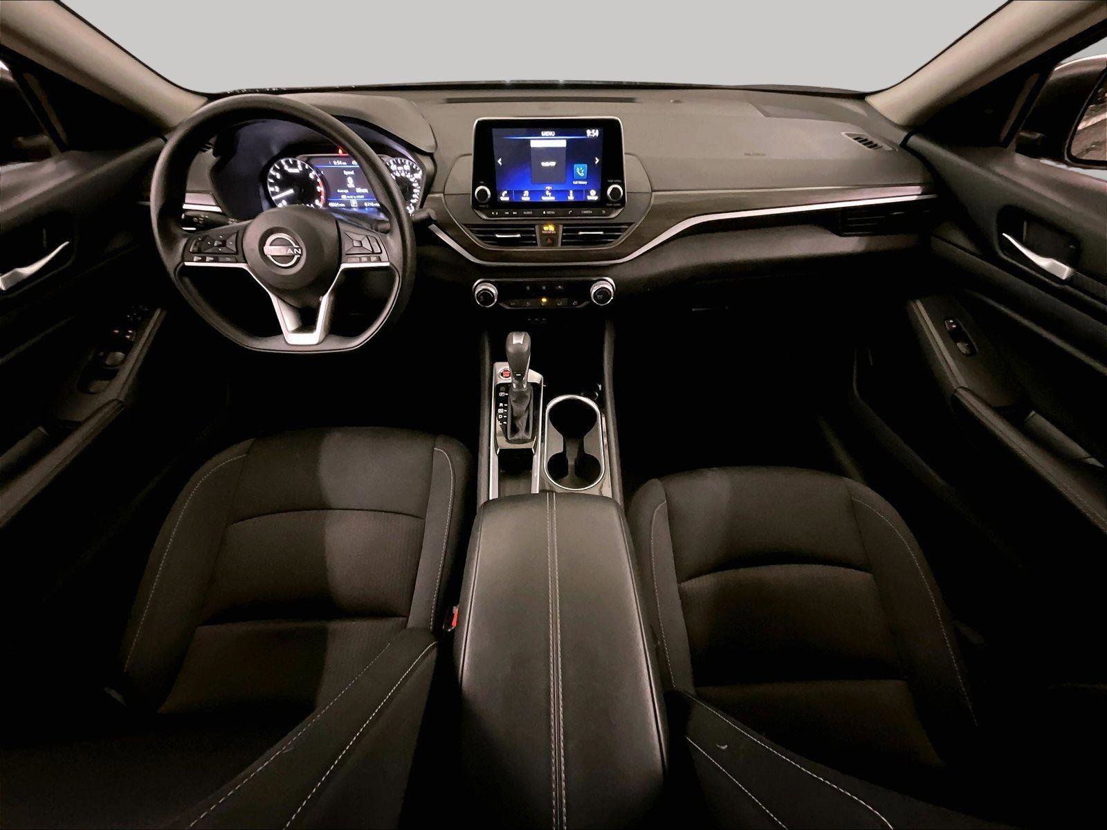 Used 2024 Nissan Altima 2.5 SV image 14