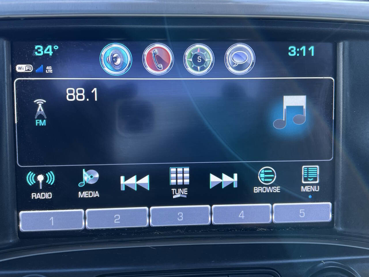Used 2019 GMC Sierra 3500 Denali w/ Snow Plow Prep Package image 27