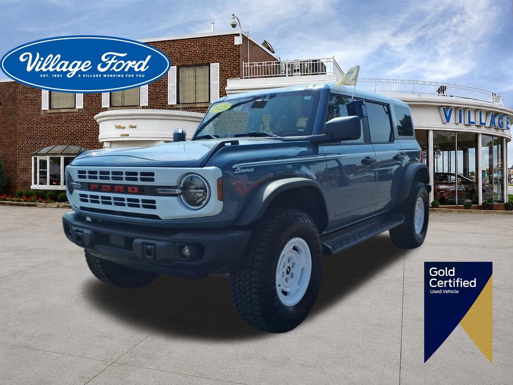 Certified 2025 Ford Bronco Heritage Edition AWD/4WD image 1