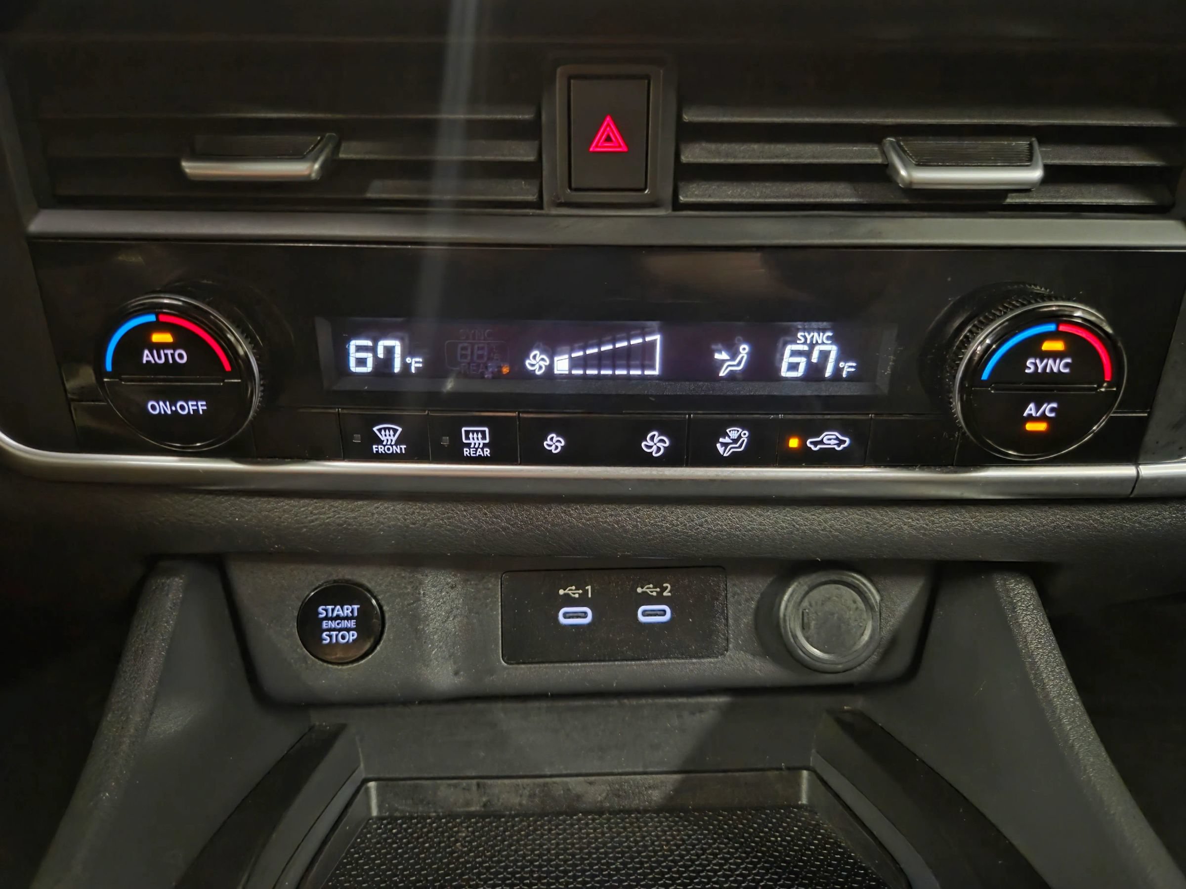 Used 2025 Nissan Rogue SV FWD image 25