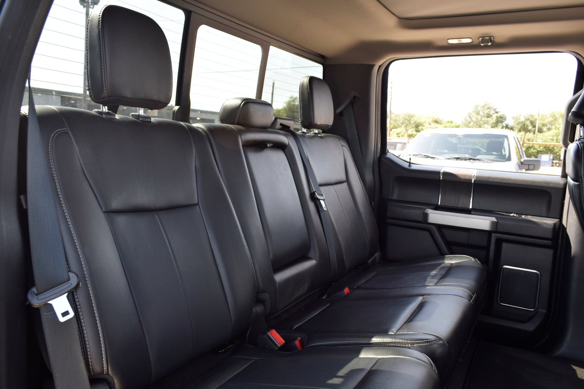 Used 2021 Ford F250 Lariat w/ Lariat Ultimate Package AWD/4WD image 22
