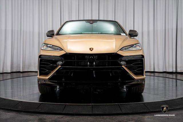 Used 2025 Lamborghini Urus SE AWD/4WD image 3