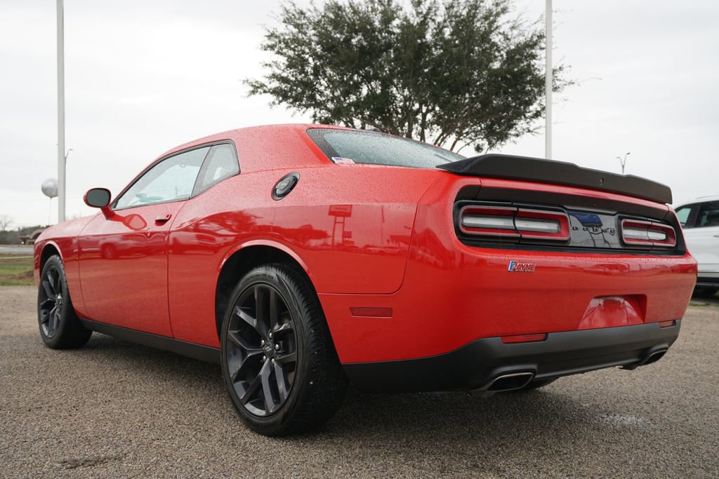 Used 2020 Dodge Challenger SXT w/ Blacktop Package image 10