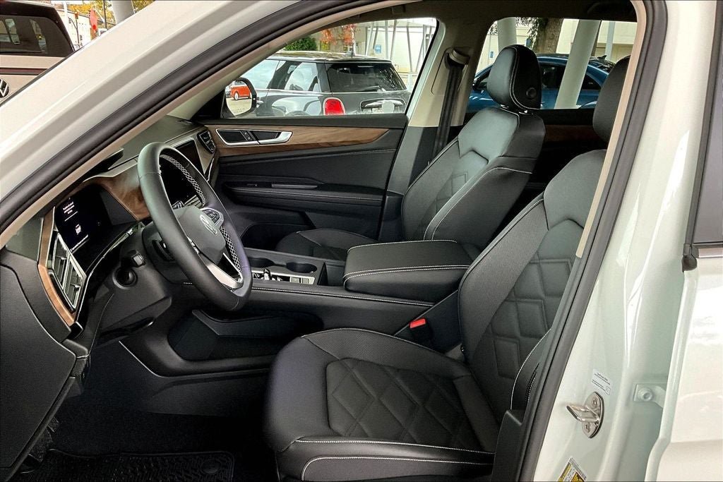 New 2026 Volkswagen Atlas SE FWD image 17