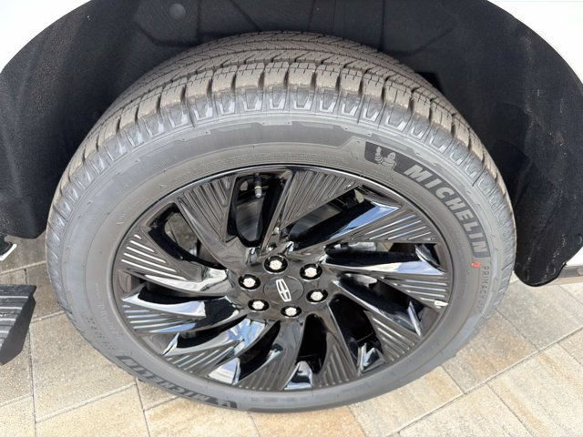 New 2026 Lincoln Navigator L Reserve w/ Jet Appearance Package AWD/4WD image 31