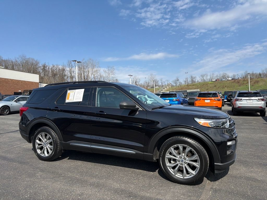 Used 2023 Ford Explorer XLT w/ Equipment Group 202A image 1