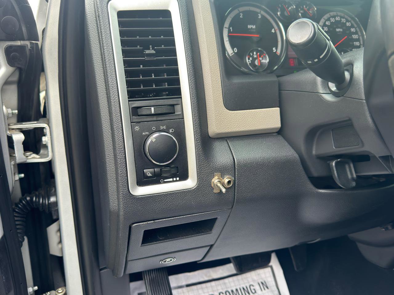 Used 2010 Dodge Ram 2500 Truck SLT AWD/4WD image 15