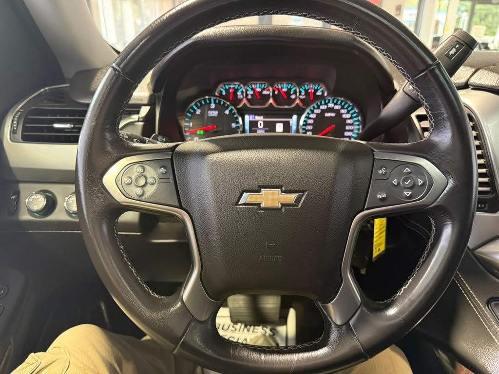 Used 2018 Chevrolet Suburban LT AWD/4WD image 13
