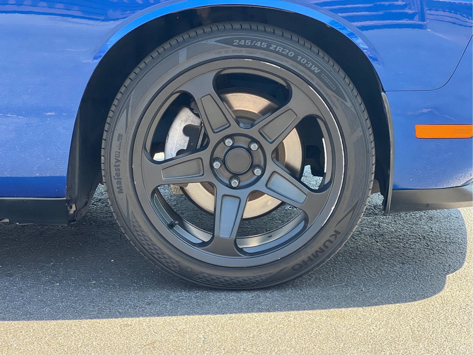 Used 2012 Dodge Challenger R/T image 25