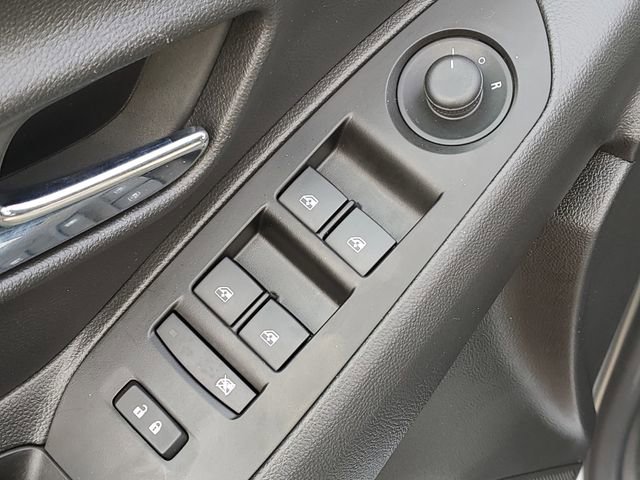 Used 2022 Chevrolet Trax LT w/ LT Convenience Package image 22