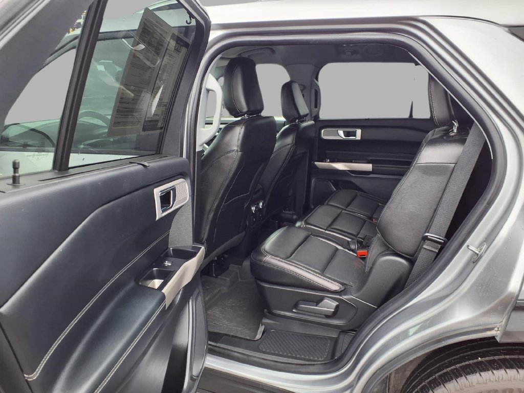 Used 2022 Ford Explorer Limited AWD/4WD image 25