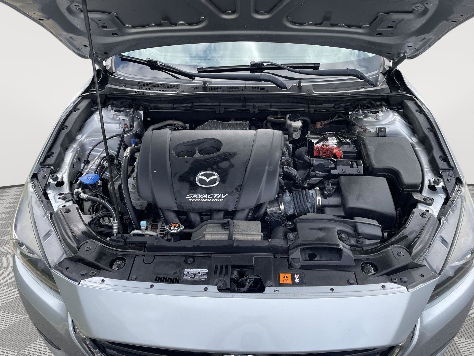 Used 2018 MAZDA MAZDA3 Touring image 15