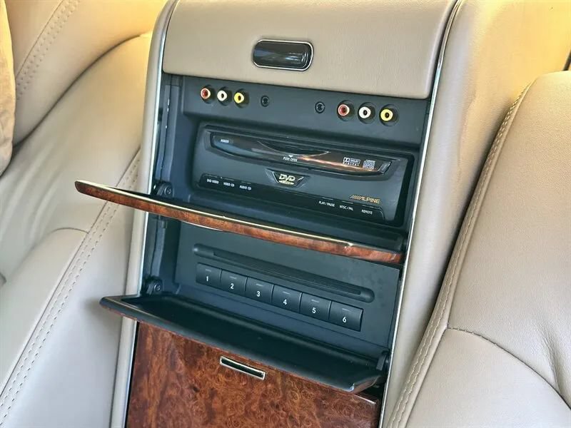 Used 2006 Maybach 57 RWD image 46