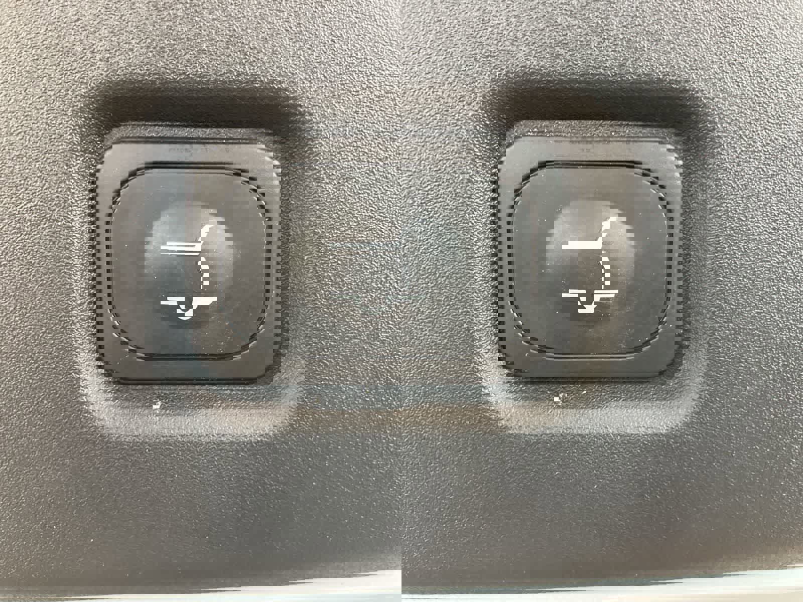 Used 2025 Ford Expedition Tremor image 35