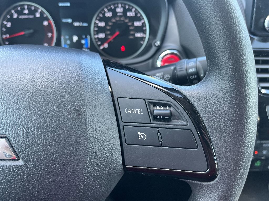 Used 2024 Mitsubishi Eclipse Cross LE image 30