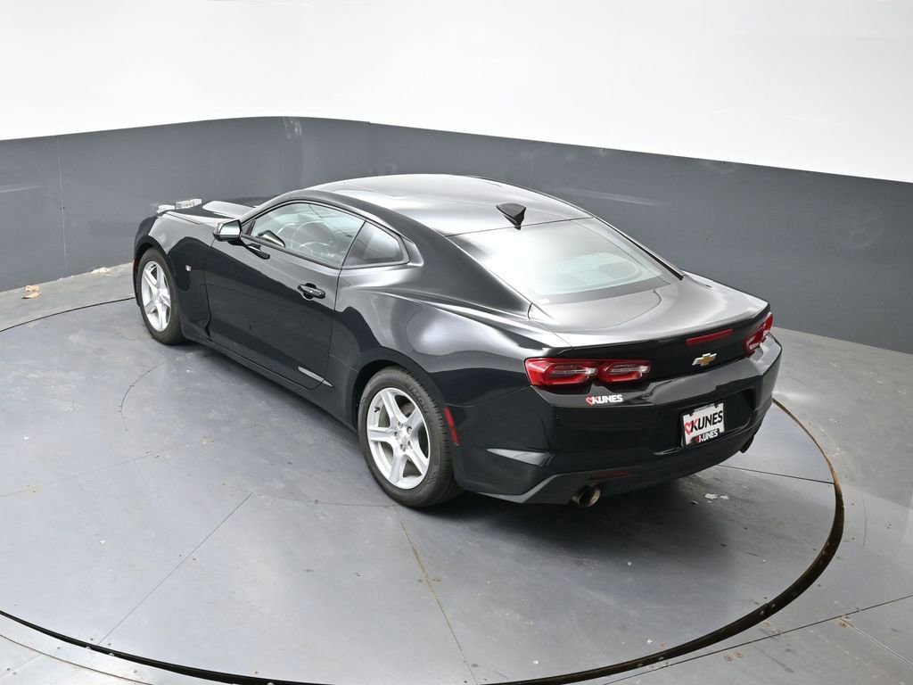 Used 2023 Chevrolet Camaro LT RWD image 70