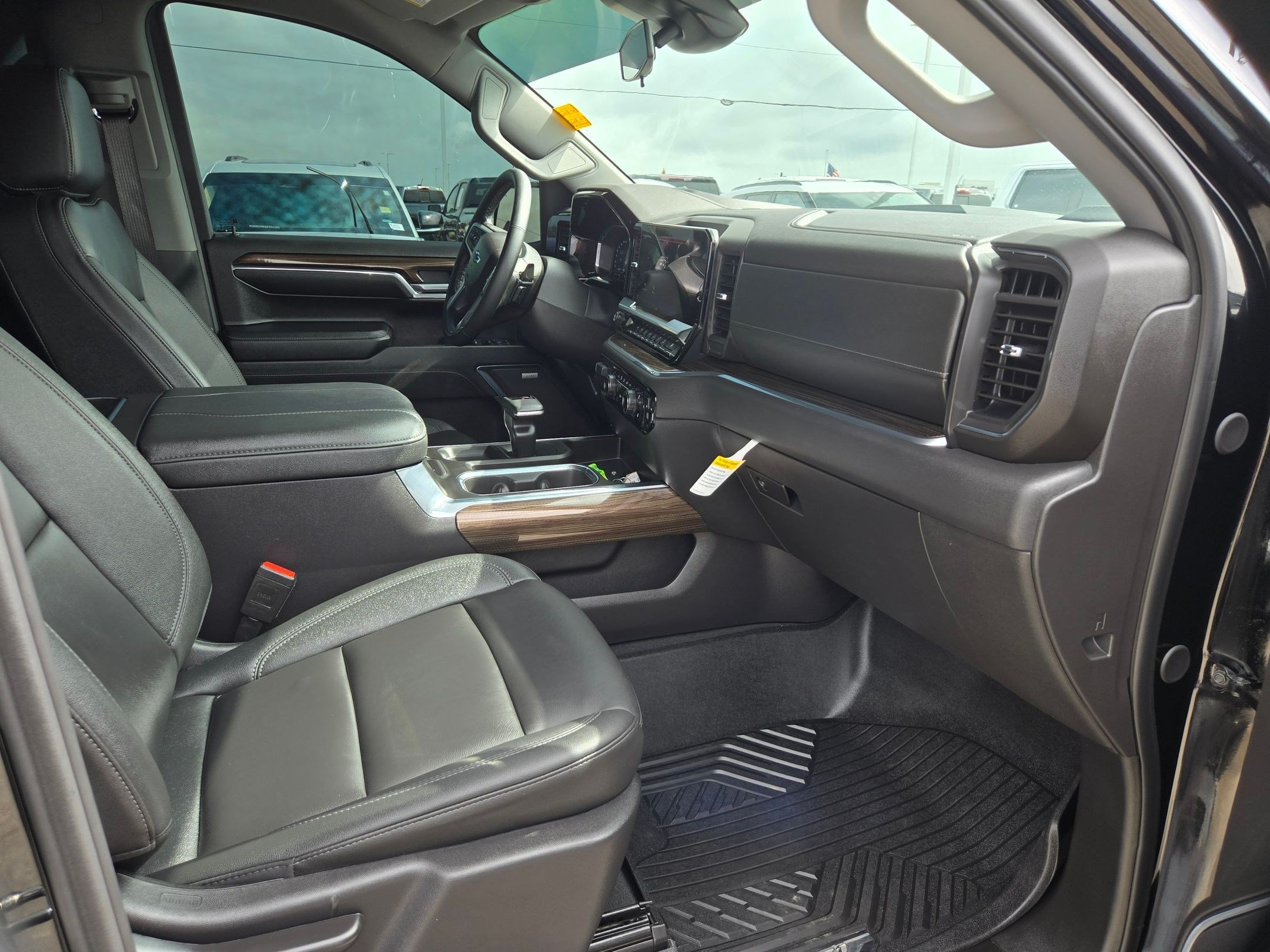 Certified 2024 Chevrolet Silverado 1500 LT Trail Boss w/ LT Trail Boss Premium Package AWD/4WD image 24