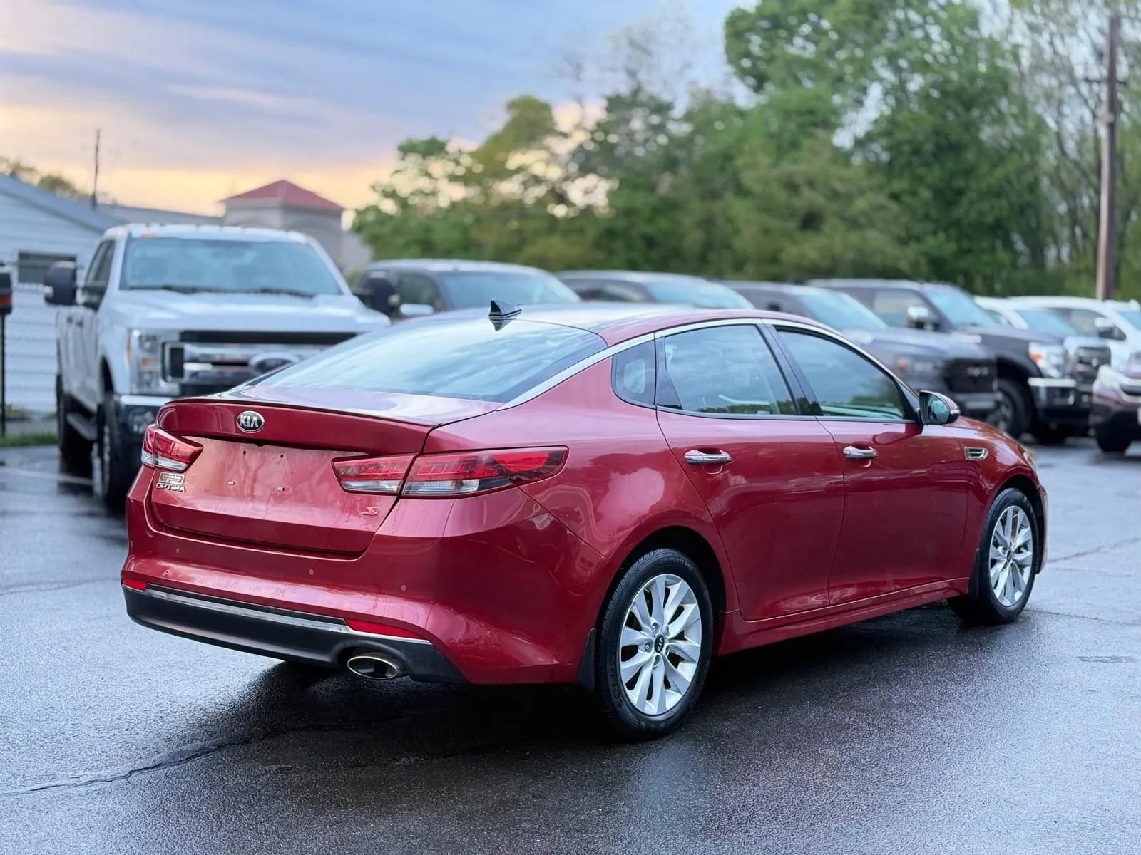 Used 2018 Kia Optima S w/ Panoramic Sunroof Package FWD image 7