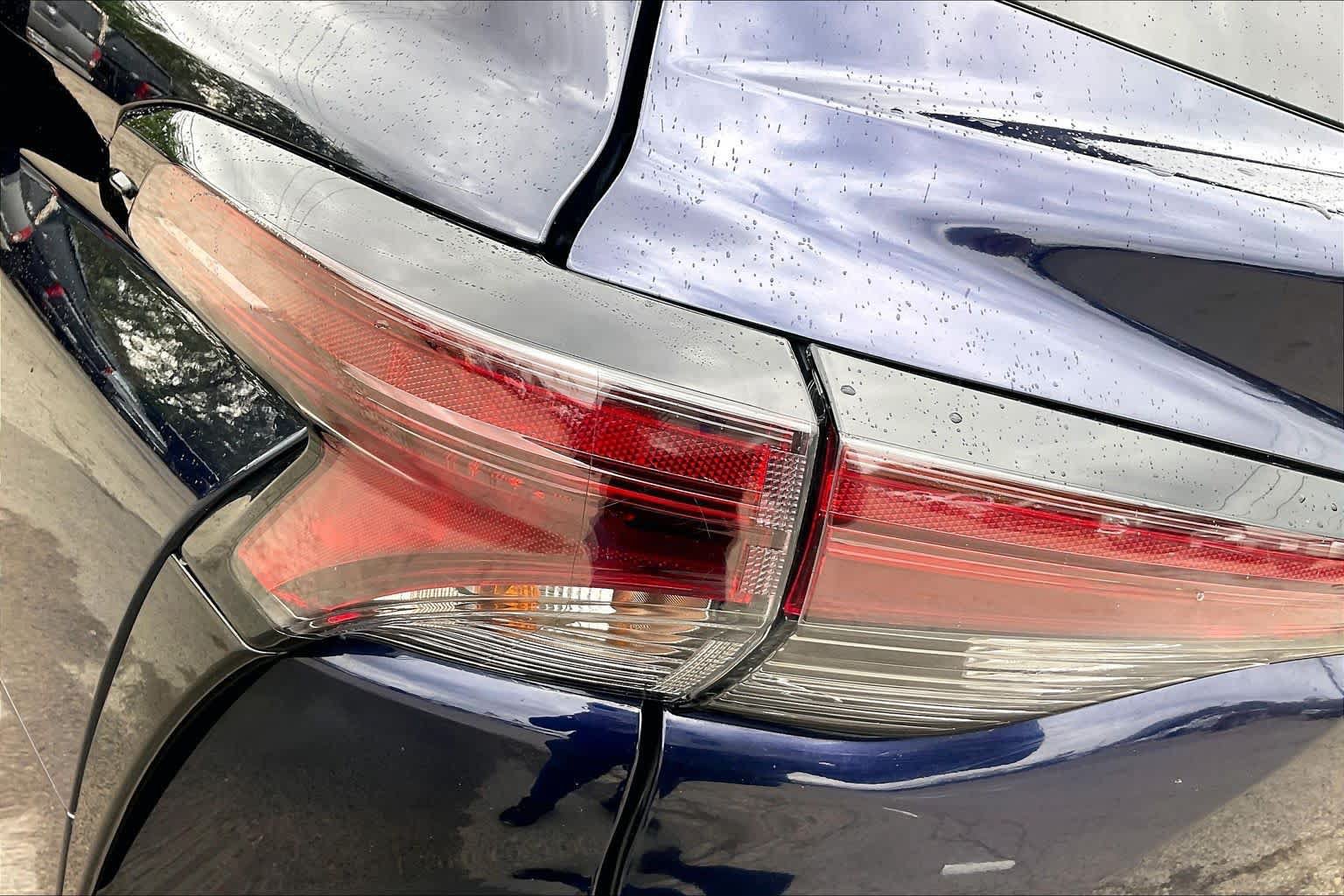 Used 2025 Toyota Sienna XLE FWD image 28