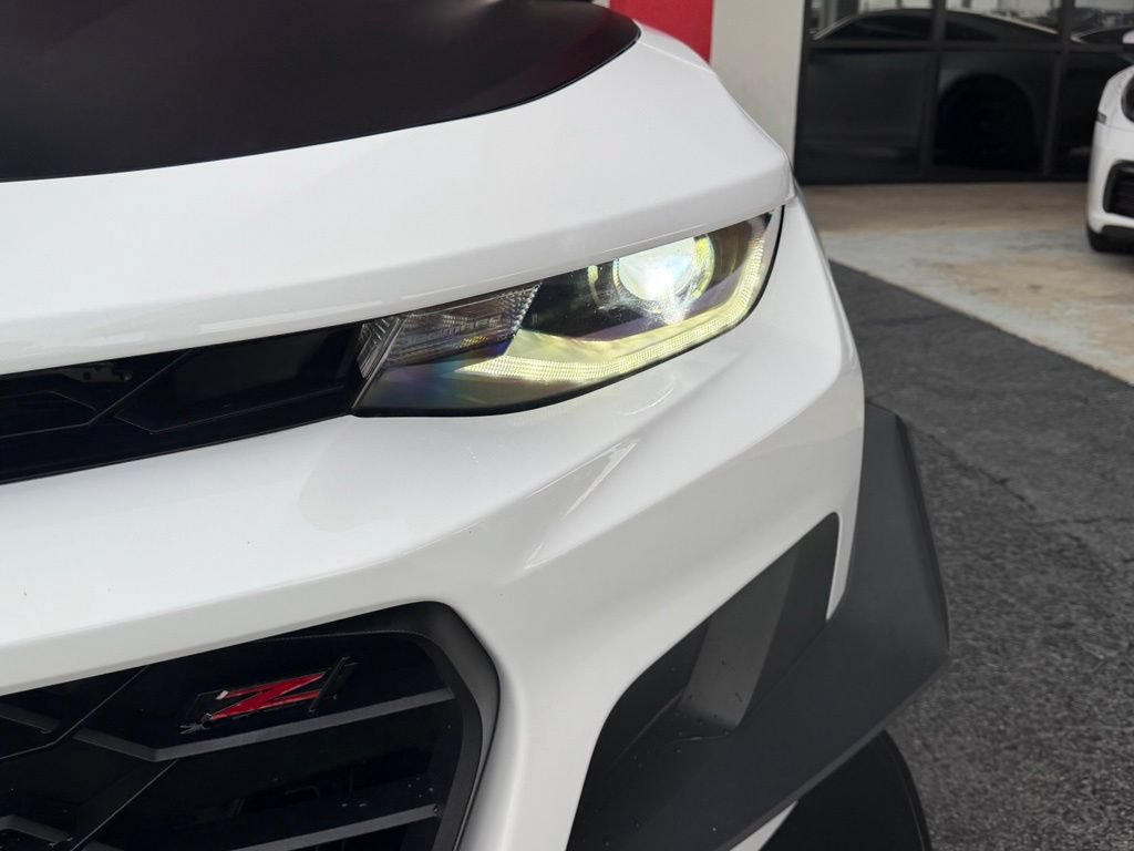 Used 2019 Chevrolet Camaro ZL1 RWD image 11