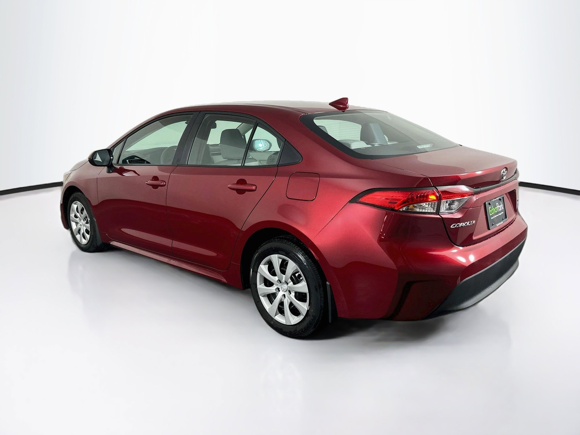 Used 2026 Toyota Corolla LE FWD image 5