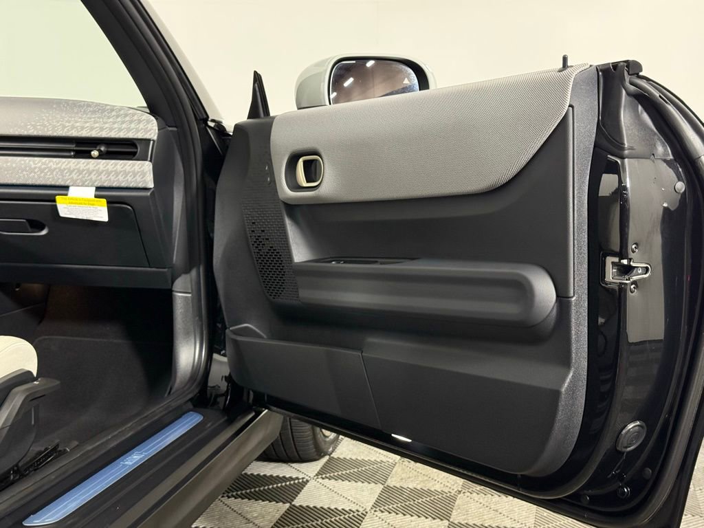 Used 2025 MINI Cooper 2-Door Hardtop FWD image 27