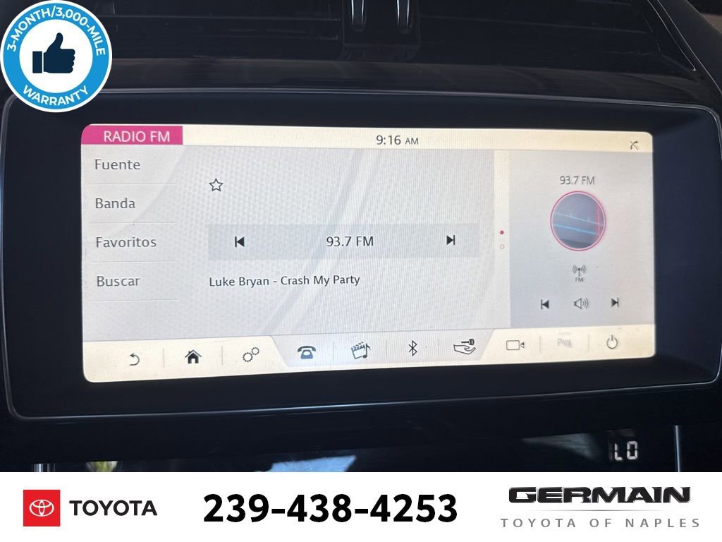 Used 2019 Jaguar XE Premium image 14