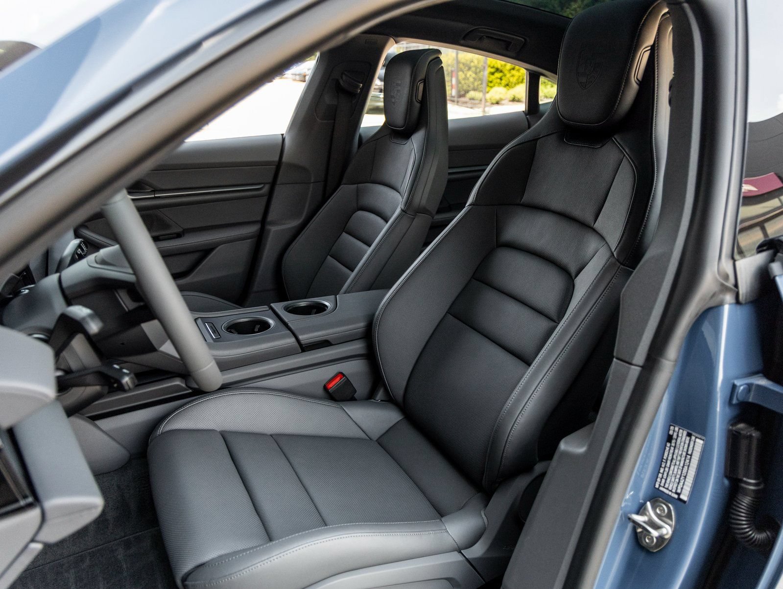 Certified 2025 Porsche Taycan AWD/4WD image 5