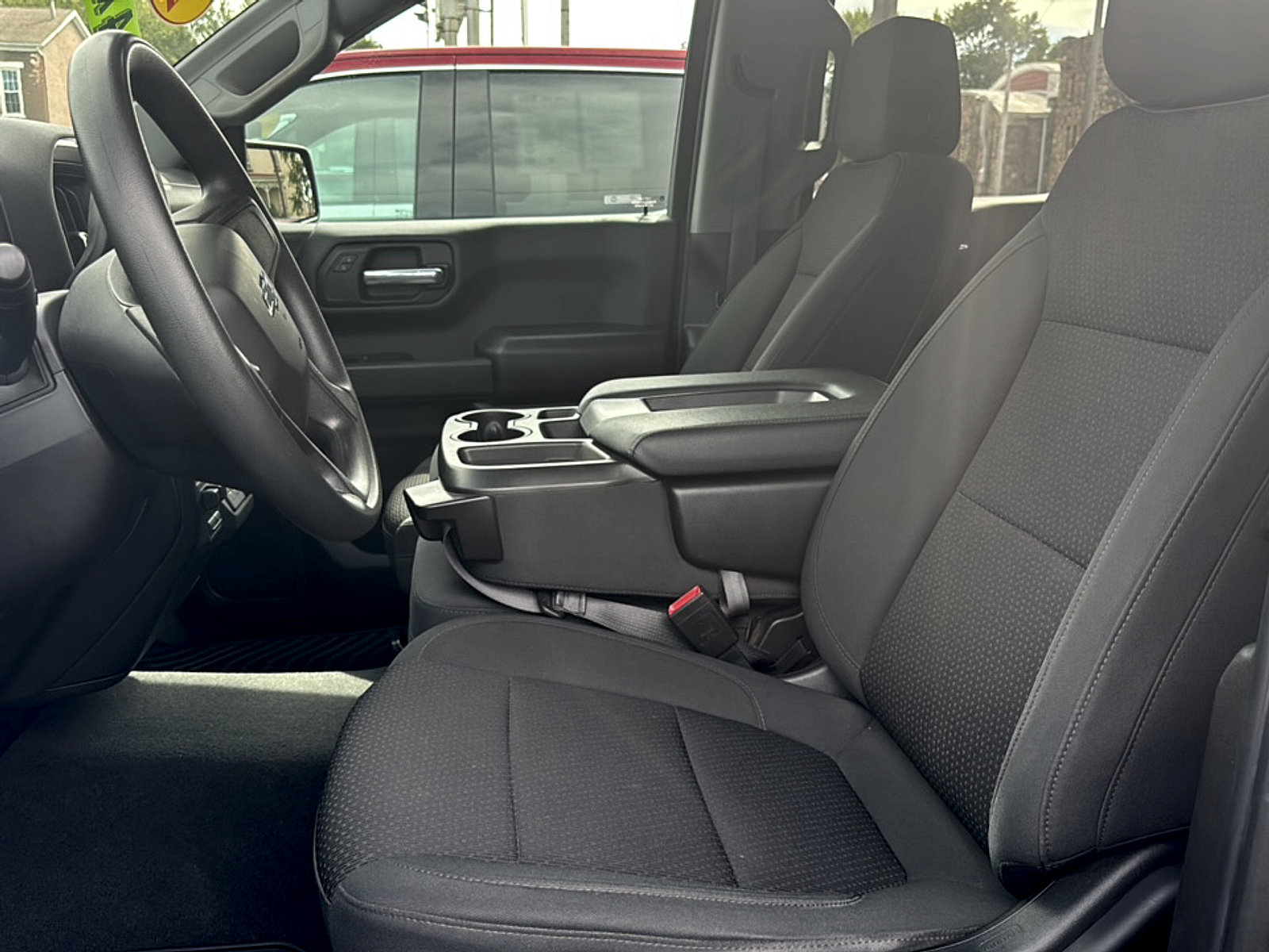Used 2021 Chevrolet Silverado 1500 Custom Trail Boss w/ LPO, Dark Essentials Package AWD/4WD image 5