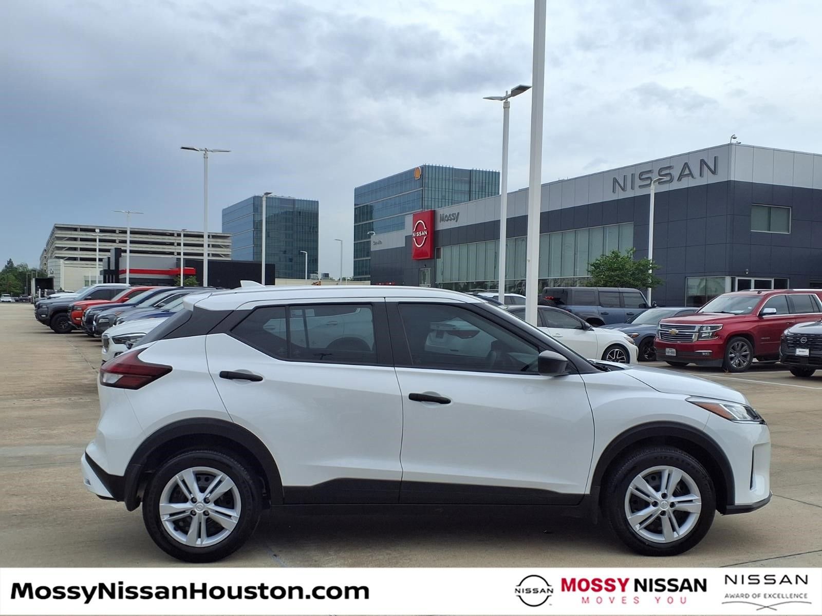 Used 2024 Nissan Kicks S image 8