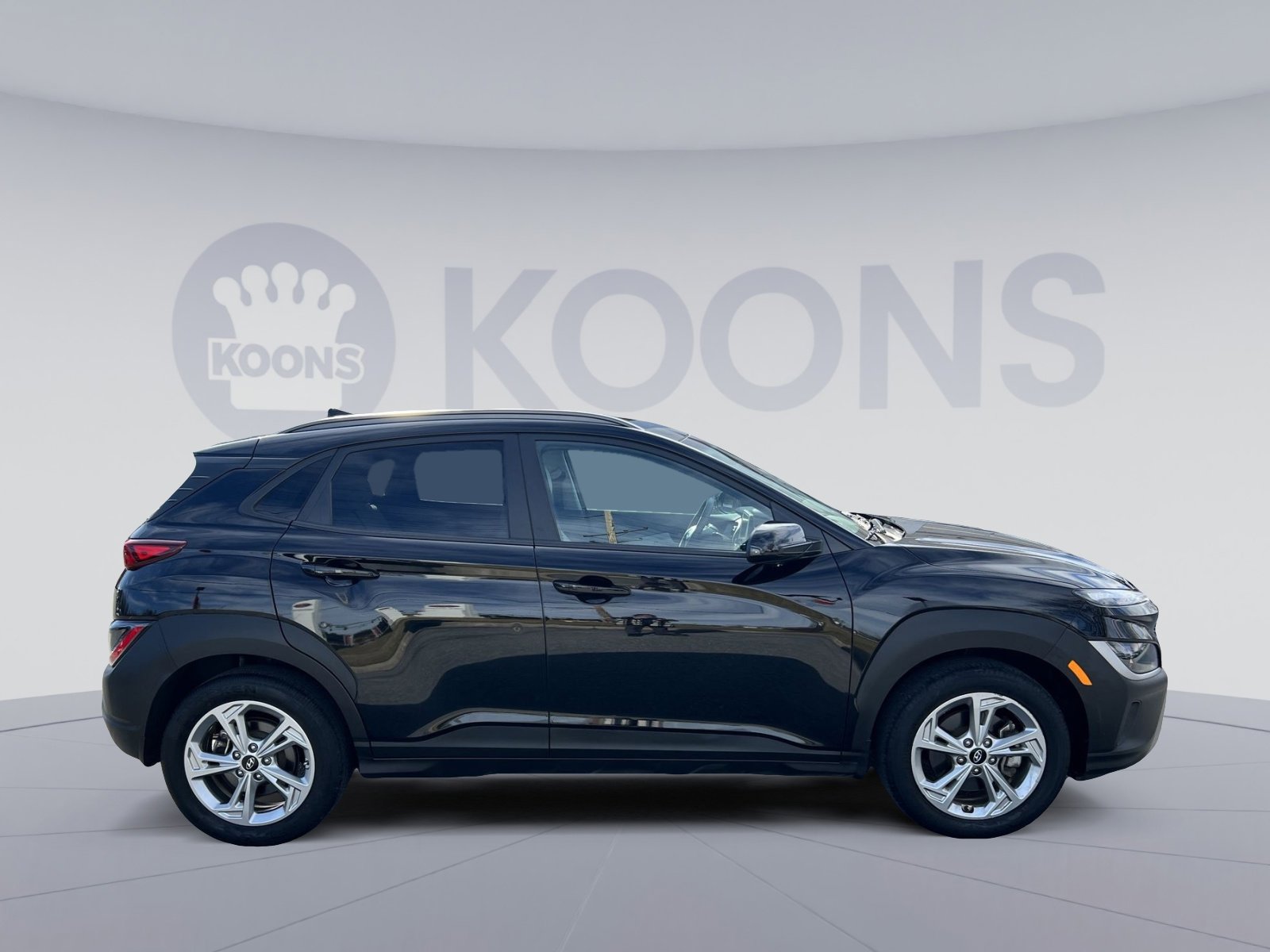 Used 2023 Hyundai Kona SEL w/ Winter Weather Package image 8